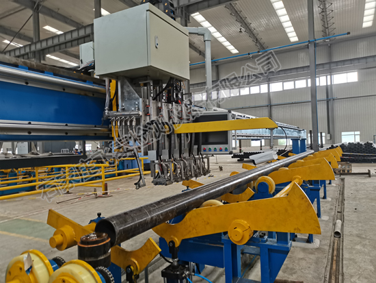 鋼管超聲波自動(dòng)探傷設(shè)備.jpg 鋼管超聲波自動(dòng)探傷設(shè)備.jpg