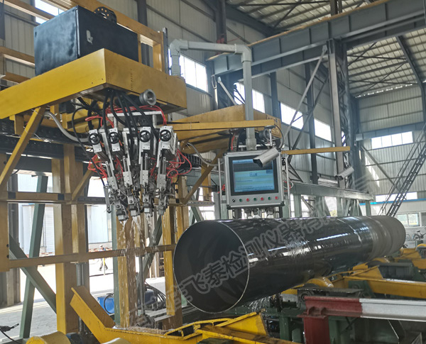 螺旋鋼管焊縫探傷設(shè)備.jpg 螺旋鋼管焊縫探傷設(shè)備.jpg